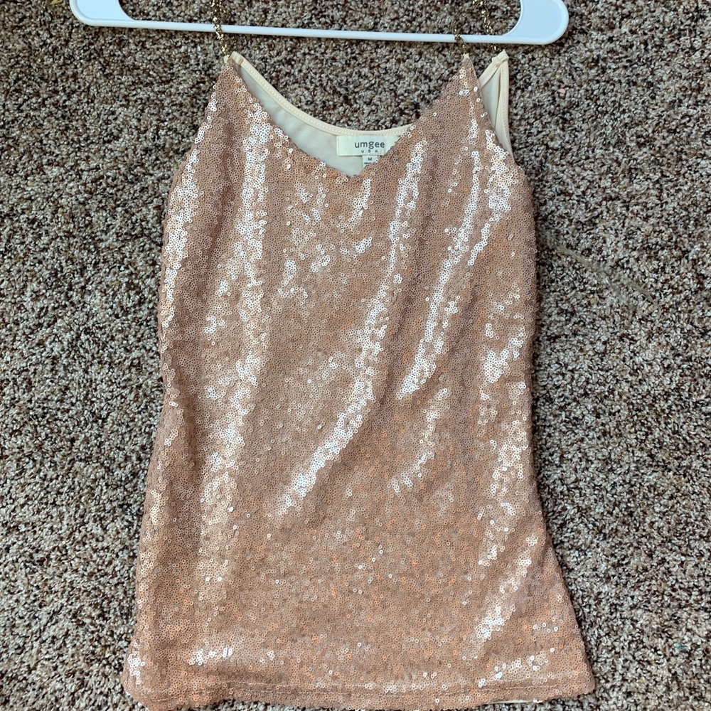 Sequin tank